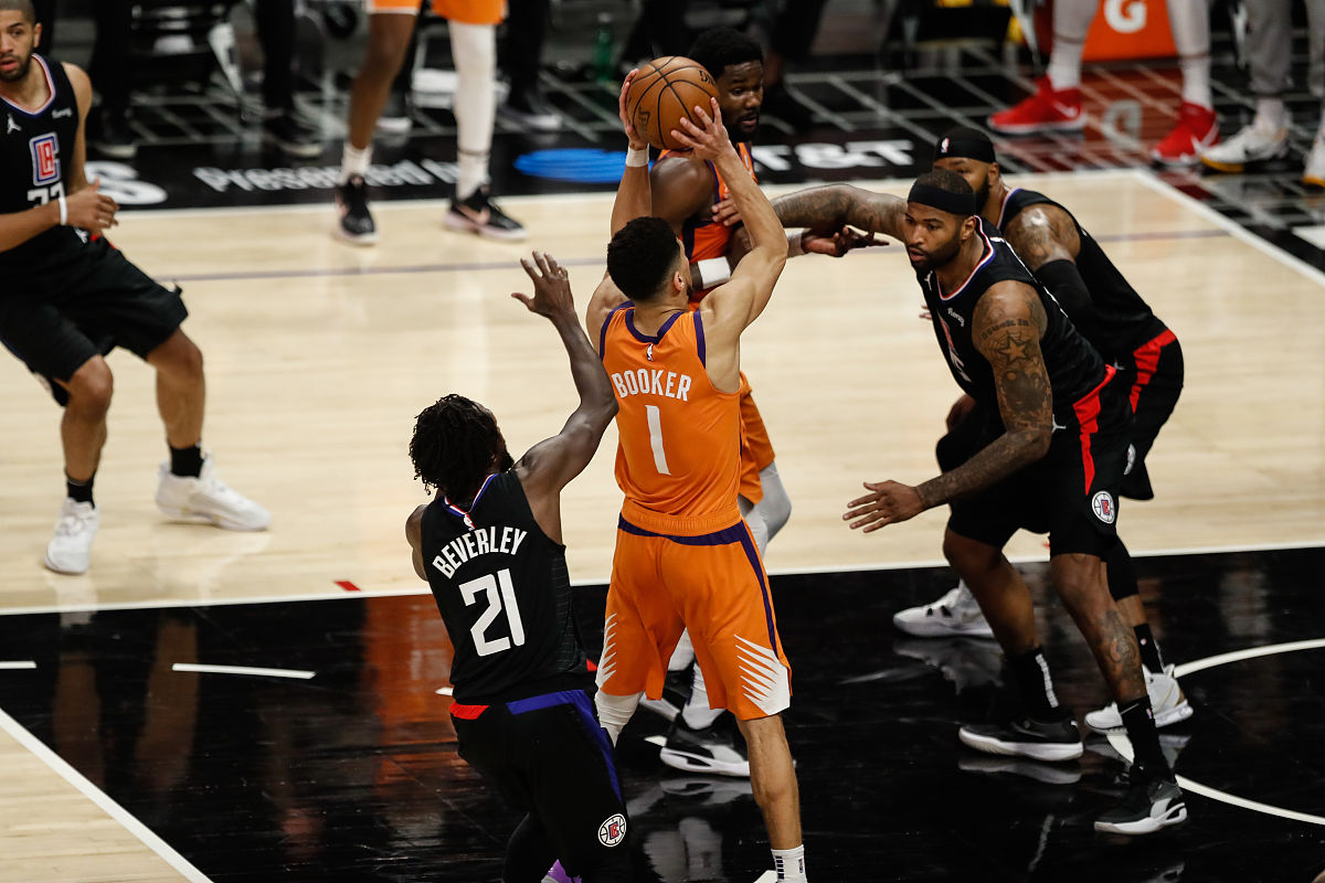 爱游戏APP-热火不断突破！，浓眉哥连续二十场比赛得分超过最后时刻胜出全场沸腾不已的简单介绍