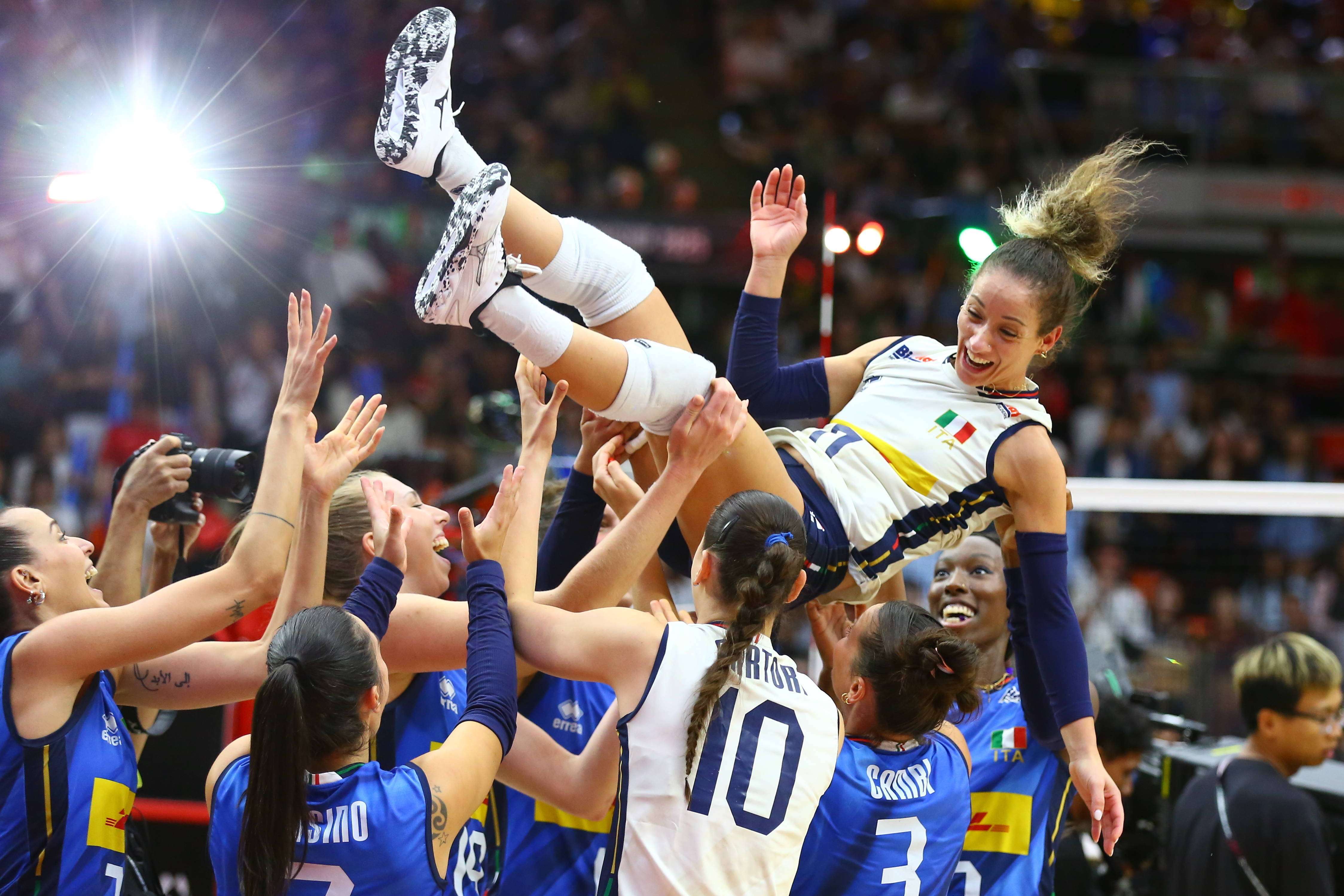 爱游戏首页-意大利杯赛程吃紧，塞维利亚赛后单刀错失，悬念犹存，阵容厚度经受考验的简单介绍